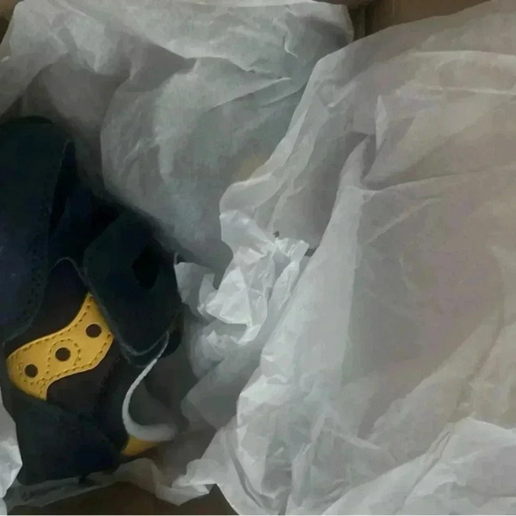 New In Box Baby Saucony Jazz Low Pro Blue And Yellow Sneakers Size 4 - Picture 2 of 5